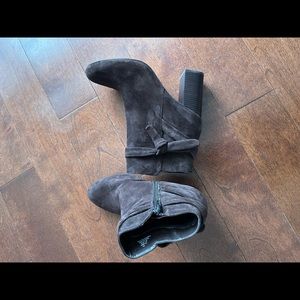 RW&Co brown suede boots